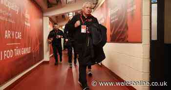 Former Warren Gatland player says coach has to go if they lose final two matches