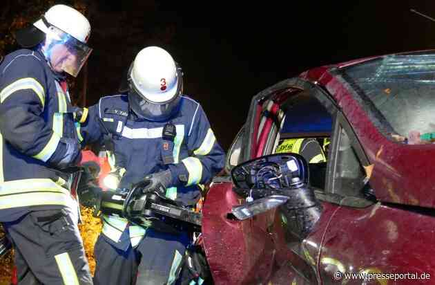 FW Celle: Einsatzübung Verkehrsunfall - Feuerwehr und Rettungsdienst üben in Celle