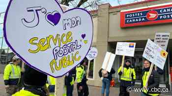 With Canada Post strike underway, small business owners scramble to make other arrangements