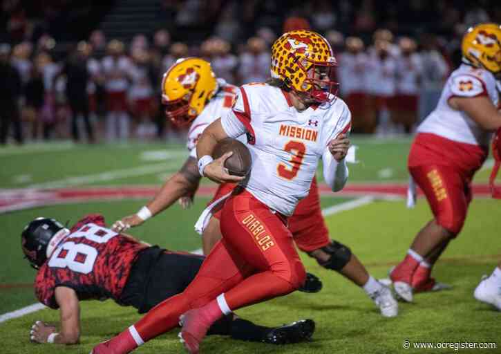 High school football: Live updates from Friday night’s top playoff games