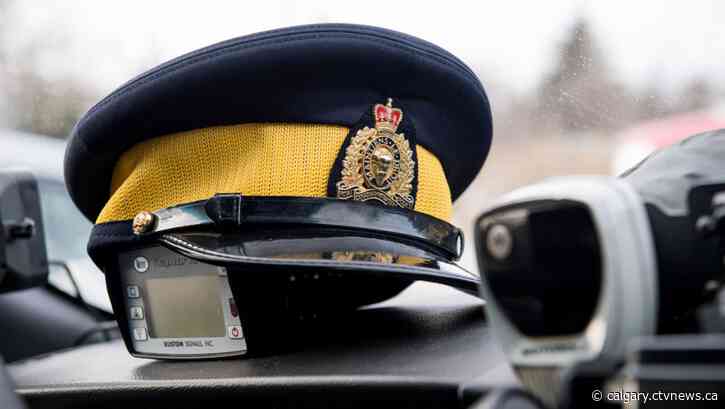 Stavely, Alta., man faces multiple charges after traffic stop leads to vehicle theft