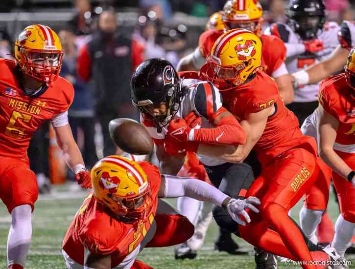 Mission Viejo football falls to Centennial in thrilling Division 1 quarterfinal