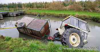 Tractor met pony’s te water in Lienden: één dier overleden