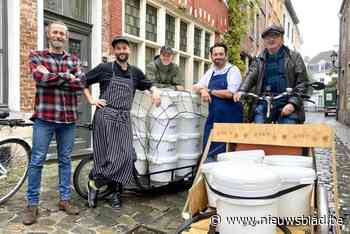 Jeremie (40) en Wim (64) halen keukenafval op met de bakfiets: “Met onze oplossing willen restaurants wél sorteren”