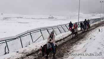 As Kashmir`s Border Areas See Fresh Snowfall, Met Dept Warns of Cold Weather In Coming Days