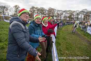 Veldritsupporters genieten van spannende Aardbeiencross : “Naar het veldrijden gaan, is een leuke hobby”