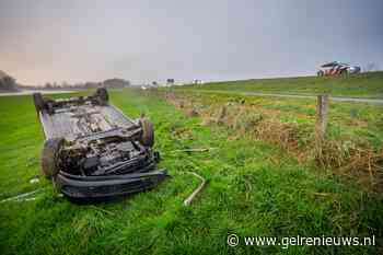 Automobilist raakt van A348 af en belandt in weiland