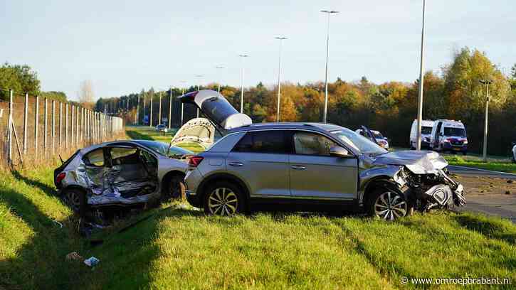 Tragisch ongeval: bestuurder komt om bij harde klap tussen twee auto's