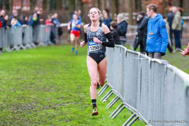 Eline Dalemans pakt in Hulshout haar allereerste veldlooptitel bij de senioren: “Nee, ik heb de spurt tegen die snellere atletes niet afgewacht”