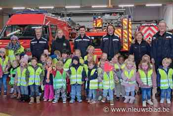 Kleuters van Heilig Hart bezoeken  brandweerpost in Wenduine