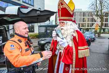 Studenten nemen Sinterklaas op sleeptouw door Hasselts studentenleven: “Na de fuif moeten blazen”