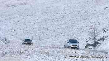 UK weather snow live updates: Major airport traveller warning and amber health alert for millions as Met Office forecasts 20cm of snow fall with temperatures to plummet to -8C overnight