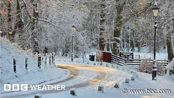 Disruptive snow to hit UK as weather warnings issued