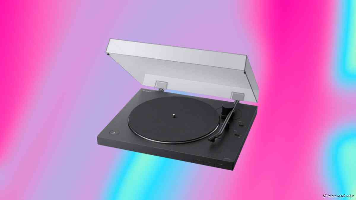 Don’t Wait Until Black Friday, This Sony Turntable Has Returned to Its Record Low Price Now