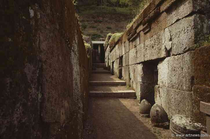 Italian Authorities Bust Illegal Excavation of Etruscan Burial Site