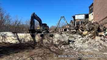 Crews start demolition on massive factory in Torrington