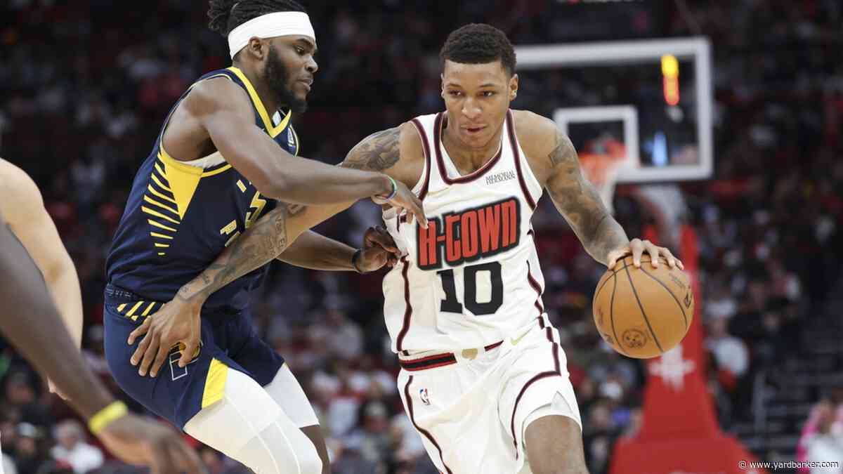 Rockets use third-quarter surge to top struggling Pacers