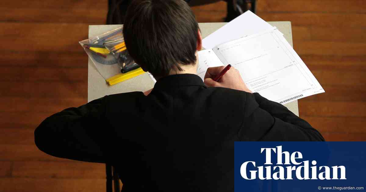 Private and state school pupils’ GCSE results are now the same, study finds