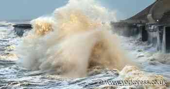 Met Office forecasts storm to bring snow, rain and 70mph winds this weekend