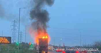 A2 near Bluewater closed due to HUGE lorry fire