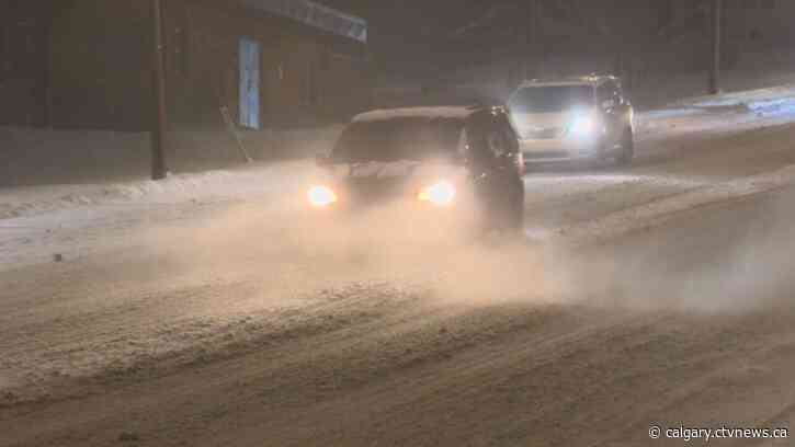 Snowy conditions in Calgary create slippery roads on Thursday