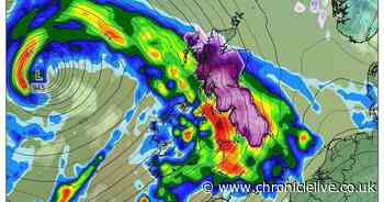 UK wide 431-mile 'snow bomb' set to hit country as Met Office issues alert