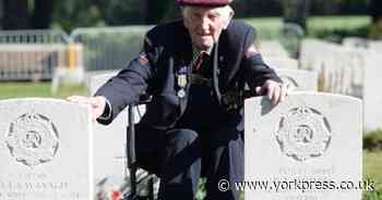 World War Two veteran Ray Whitwell dies aged 105