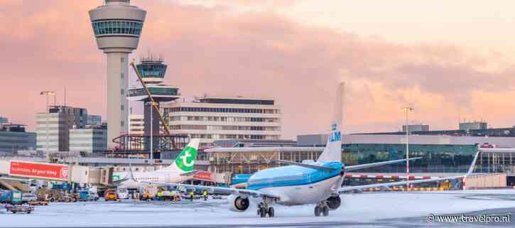 Schiphol: annuleringen en vertragingen door winterweer