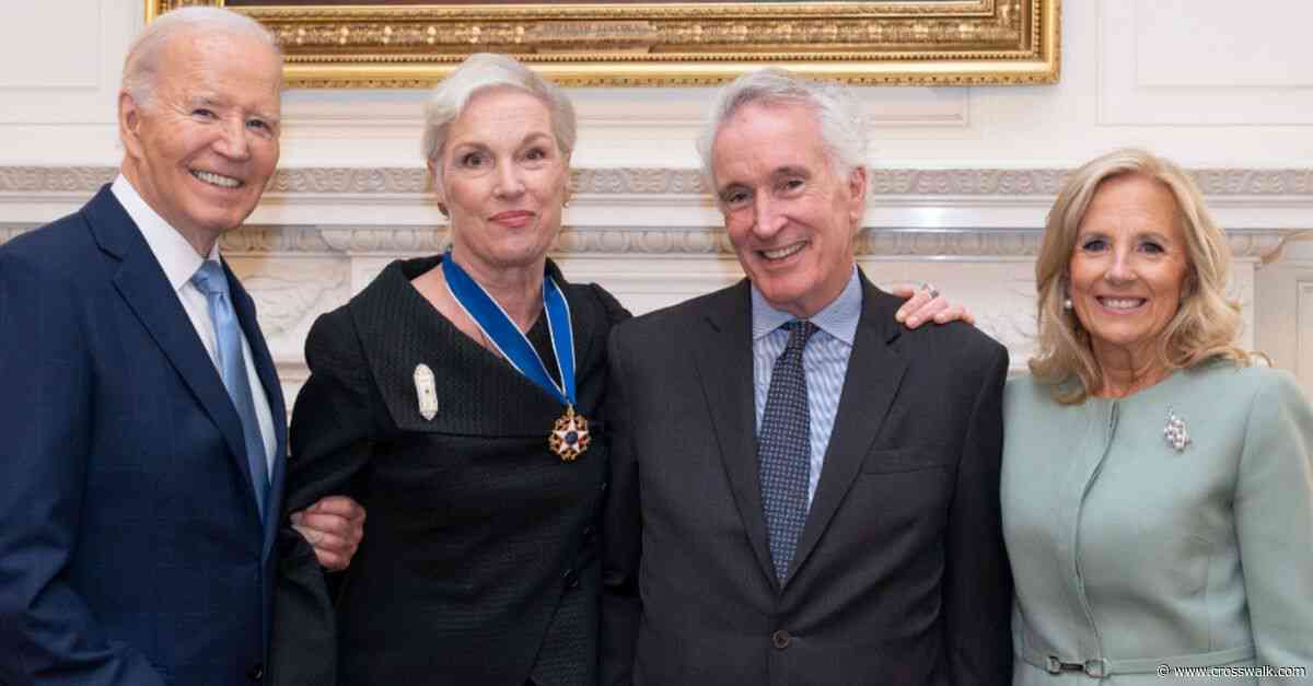 Ex-Planned Parenthood President Receives Highest Civilian Honor, Pro-Life Leaders Call It a Disgrace