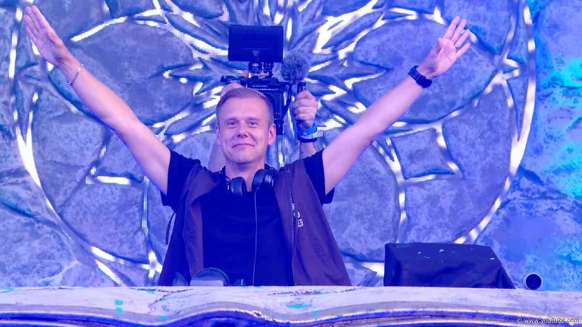 Armin van Buuren & Moby - Extreme Ways (Live at Tomorrowland 2024 Mainstage, Weekend 2)