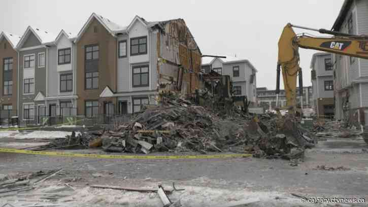 'Sounded like a bomb': Mahogany residents stunned by townhouse explosion, fire