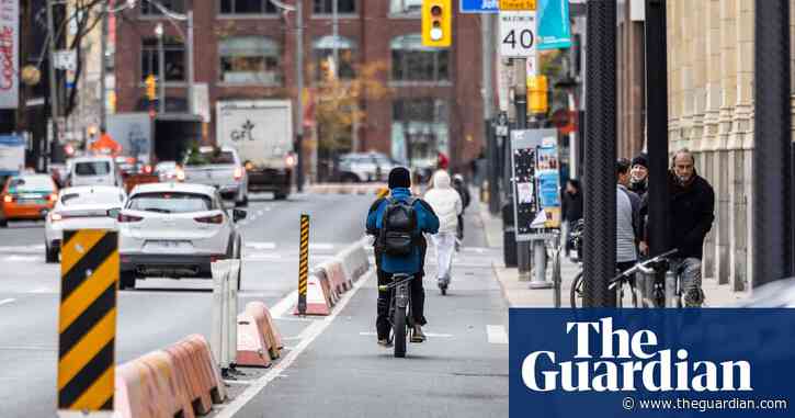 Removing Toronto bike lanes will make traffic worse, official document shows