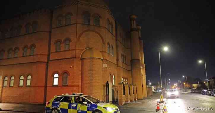 Hunt for man who ‘pulled out gun’ in mosque ambush