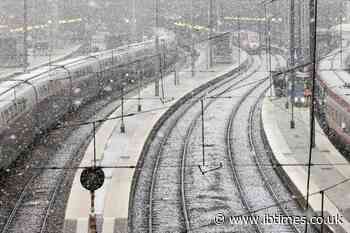 Winter Bring Chaos to Irealnd, France, UK : One Dead, Thousands Stranded Amid Snow, Floods, and Power Outages