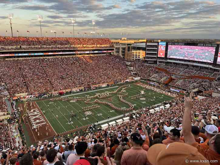 Texas is heavy favorite at home vs. Kentucky; Wildcats are healthier on D and hungry