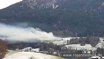 Stadel in Berchtesgaden geht in Flammen auf - Feuerwehr im Einsatz