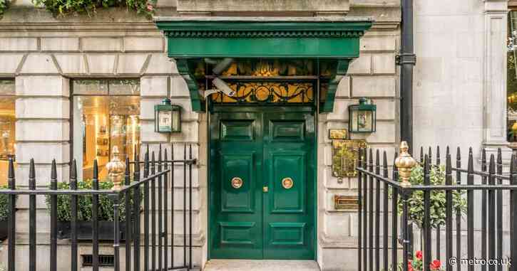 Behind the doors of this stately townhouse lived Britain’s most powerful man