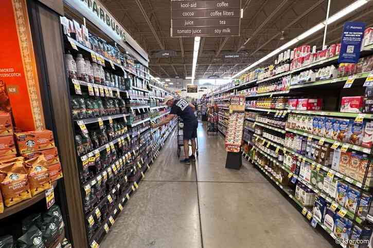 What grocery stores are open for Thanksgiving 2024?