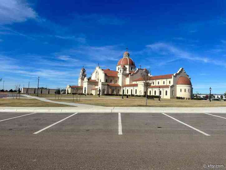 Three Texas men wanted, $25,000 stolen from man while praying at Oklahoma shrine