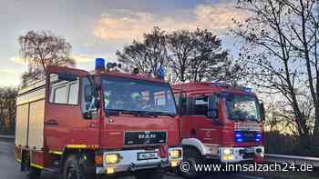 Unfall auf der B12 zwischen Rattenkirchen und Heldenstein - Straße komplett gesperrt