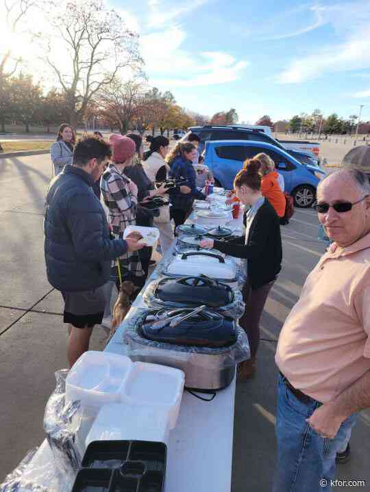 Local Stillwater family brings Thanksgiving to students