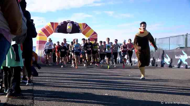 Nearly 2,000 people take off for Albuquerque's 2024 Turkey Trot