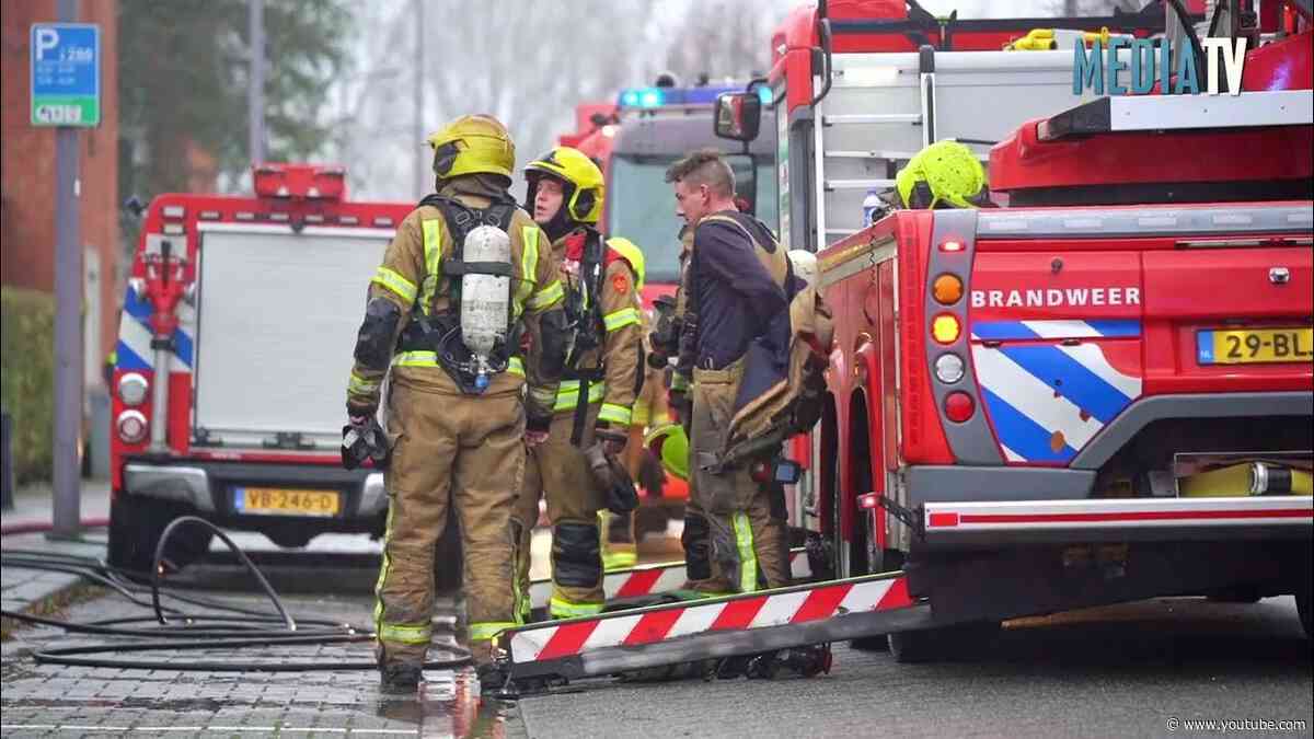 Uitslaande brand verwoest tussenwoning Sliedrechtstraat Rotterdam