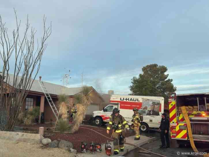 2 residents, 2 cats displaced after Las Cruces house fire