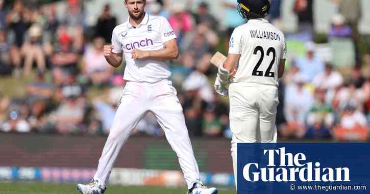 England close in on victory as Chris Woakes takes charge against New Zealand