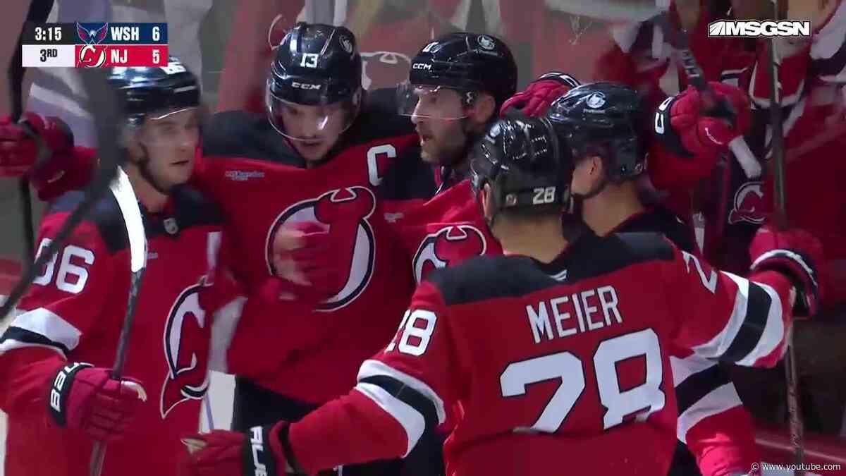 Stefan Noesen scores a powerplay goal against the Washington Capitals