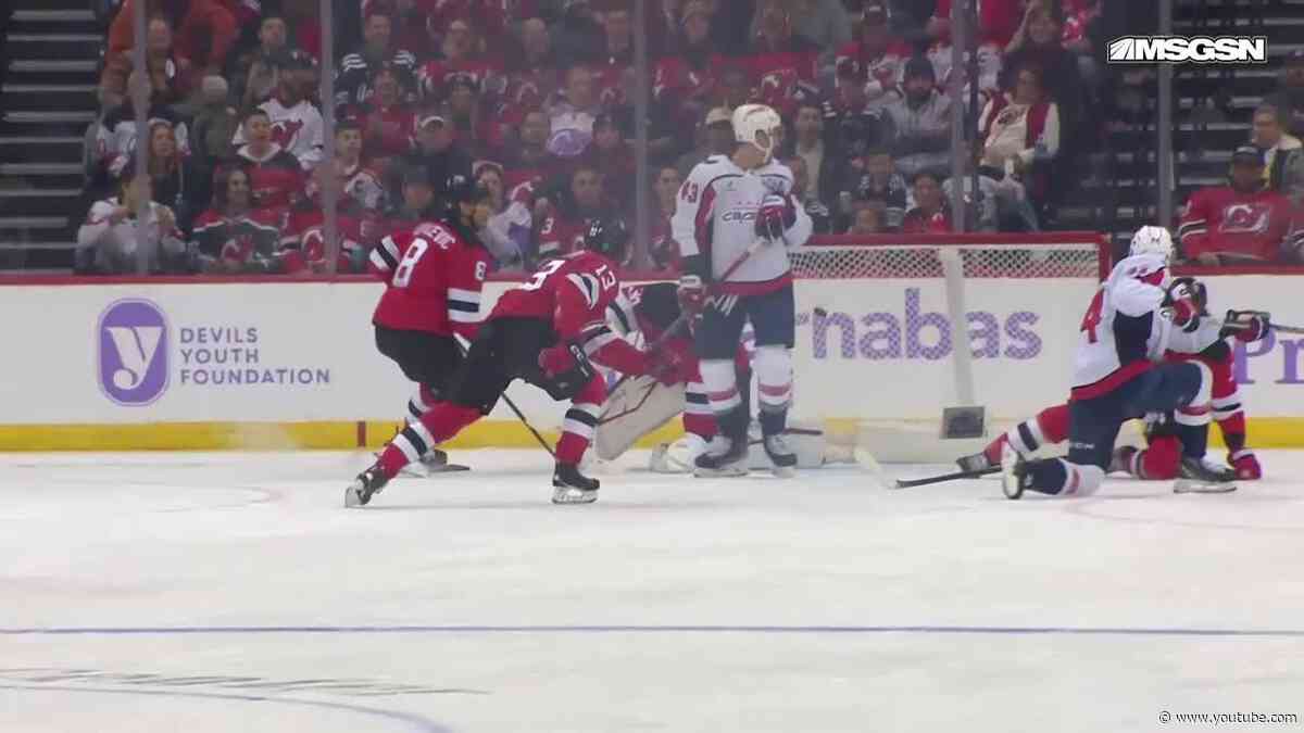 Connor McMichael scores a powerplay goal against the New Jersey Devils