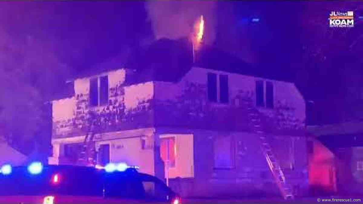 Mo. firefighters rescue woman in abandoned house fire