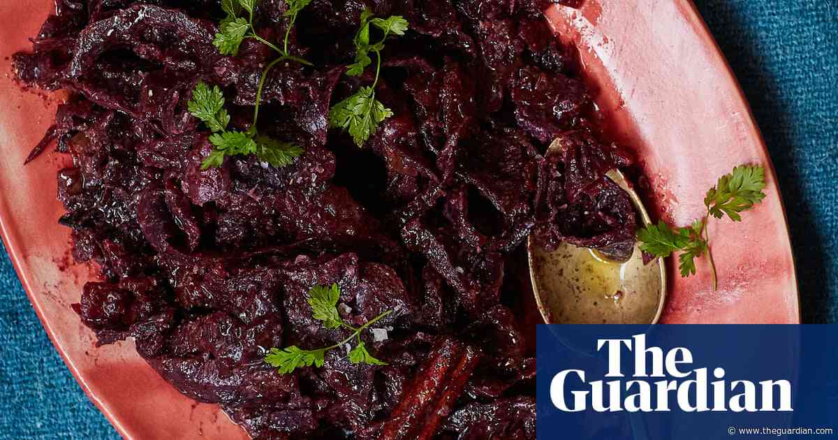 How to make braised red cabbage for Christmas dinner – recipe | Felicity Cloake's Masterclass