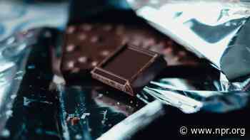 How sweet! A daily dose of dark chocolate may cut your risk of diabetes